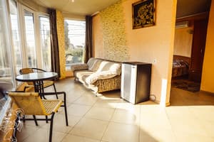 Мини-отель Золотая рыбка. Стандарт 4-местный №10 1