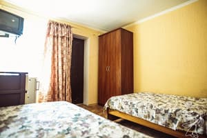 Мини-отель Золотая рыбка. Стандарт трехместный  1