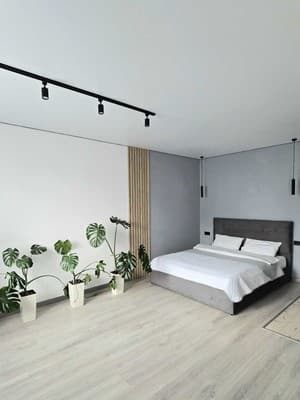 на Миколаївській 4