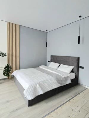 на Миколаївській 9