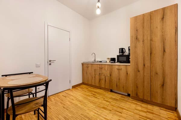 на Площади Рынок 3 7