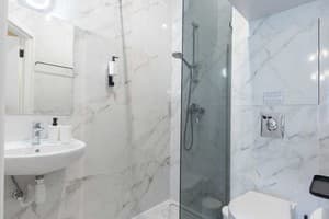 Апарт-отель on Zoloti vorota. Стандарт двухместный  3