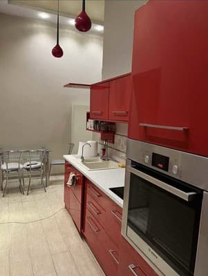 по ул. Площадь Григоренко 4/16-1 8