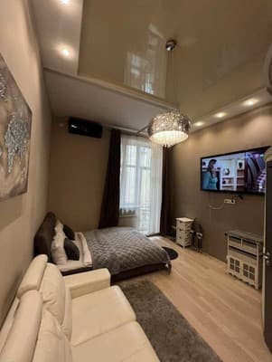 по ул. Площадь Григоренко 4/16-1 2