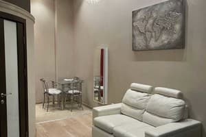 Квартира по ул. Площадь Григоренко 4/16-1. Апартаменты 4-местный  3