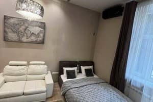 Квартира по ул. Площадь Григоренко 4/16-1. Апартаменты 4-местный  12