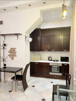 по ул. Площадь Григоренко 4/16-2 4