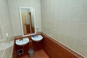 Хостел uaHOSTEL. Место в женском двухместном номере  12