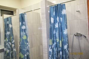 Хостел uaHOSTEL. Место в женском трехместном номере  12