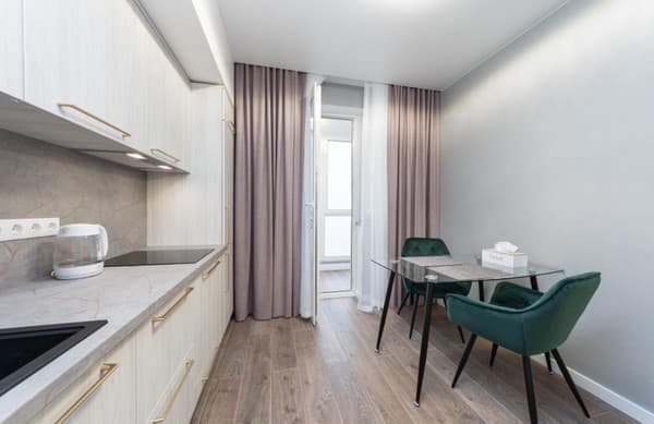 в ЖК Лебединый 7