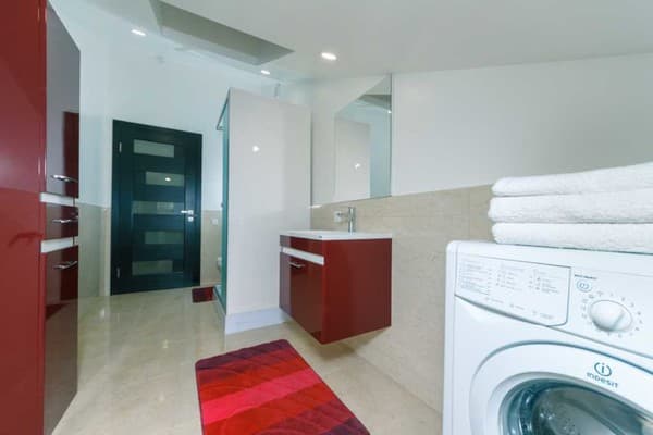 в центре города, по ул. Михайловская 16 22