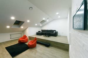 Квартира в центре города, по ул. Михайловская 16. Апартаменты 12-местный двухуровневые 15