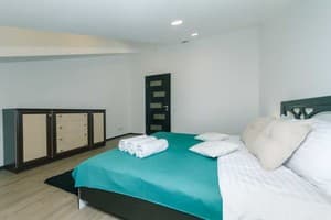 Квартира в центре города, по ул. Михайловская 16. Апартаменты 12-местный двухуровневые 5