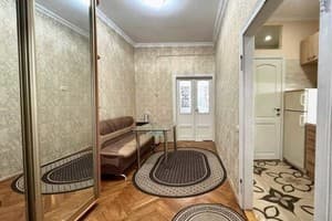 Квартира в центре, возле Медицинского университета. Апартаменты трехместный  2