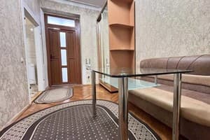 Квартира в центре, возле Медицинского университета. Апартаменты трехместный  6